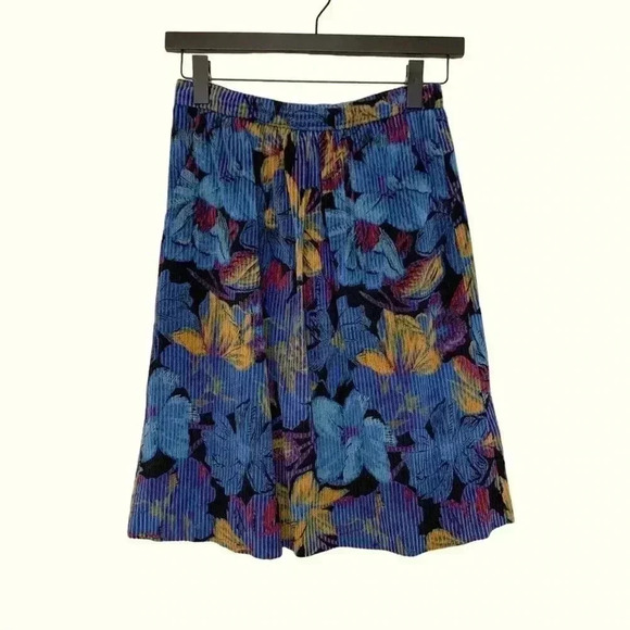 Source Unknown, one-of-a-kind, handmade skirt in a muted colour palette - Picture 3 of 6